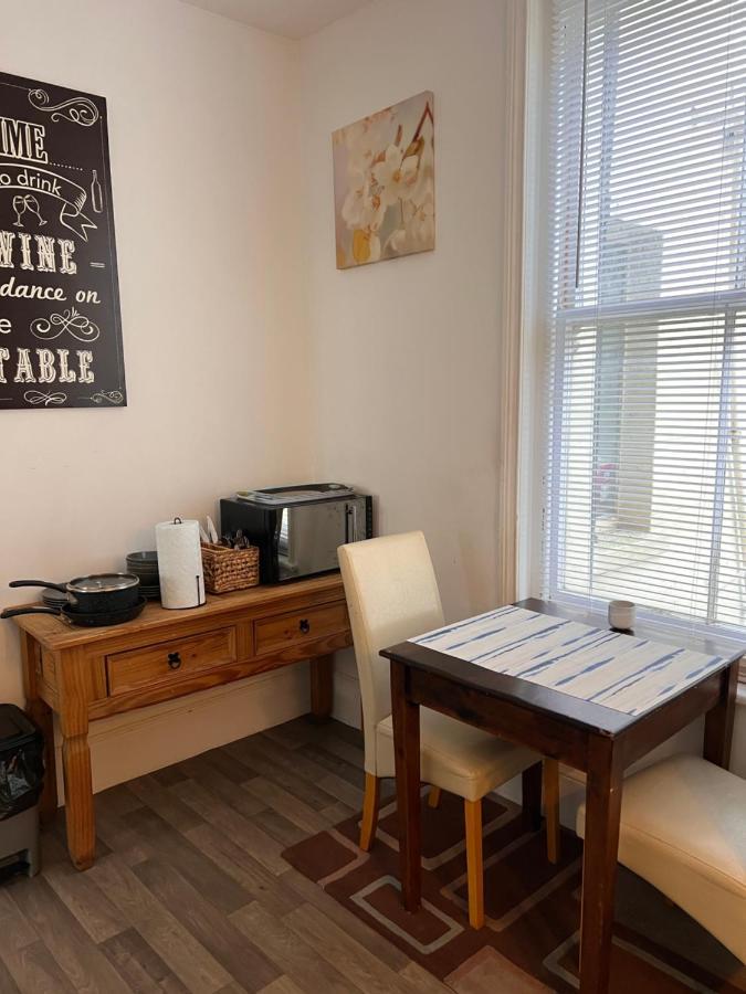 Lovely - 1 Bedroom Flat In Hastings Town Centre Exterior foto